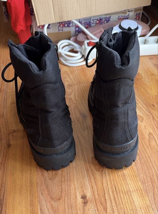 Balenciaga strike boots