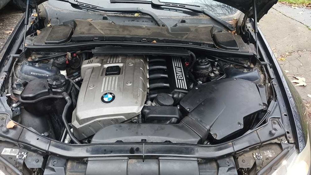 Продавам BMW 325 i E 90 2008 г. 217 000км.