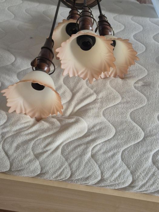 Продавам  полилей