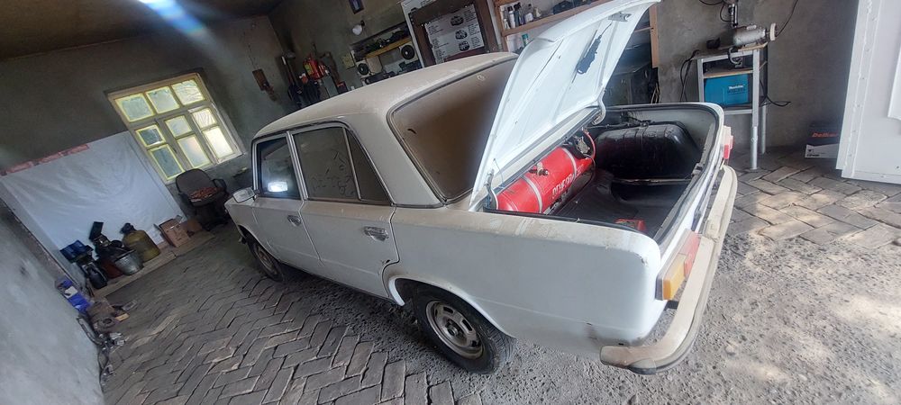 Jiguli vaz 21011