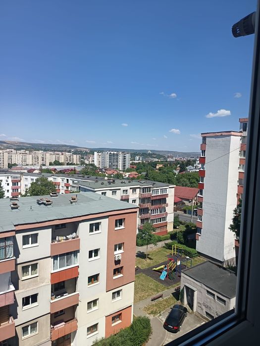 Persoana fizica,vând apartament cu o camera