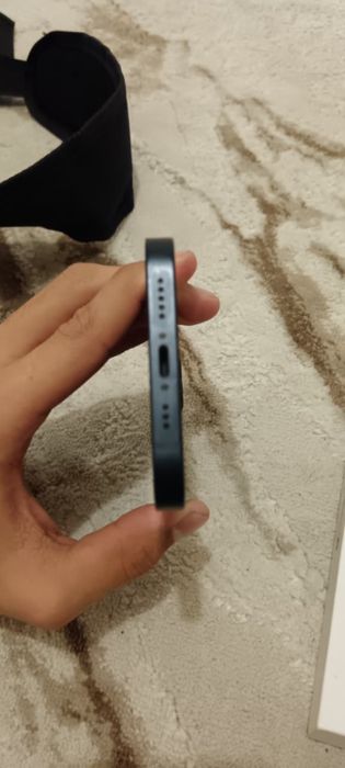 Продаю айфон 13 идеал