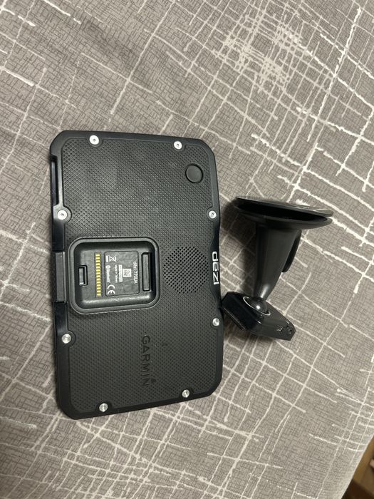 Продавам навигация garmin dezl 770lm за камион