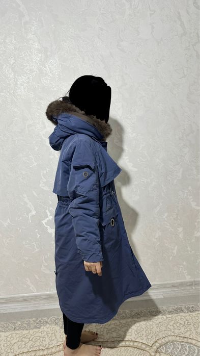 Женская парка синяя