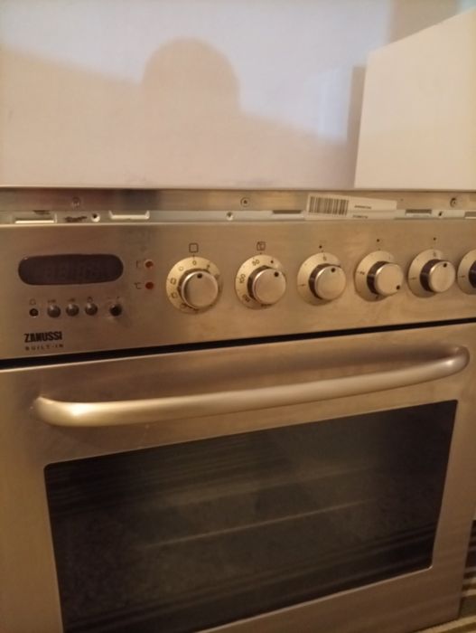 Cuptor electric și plită pe inductie