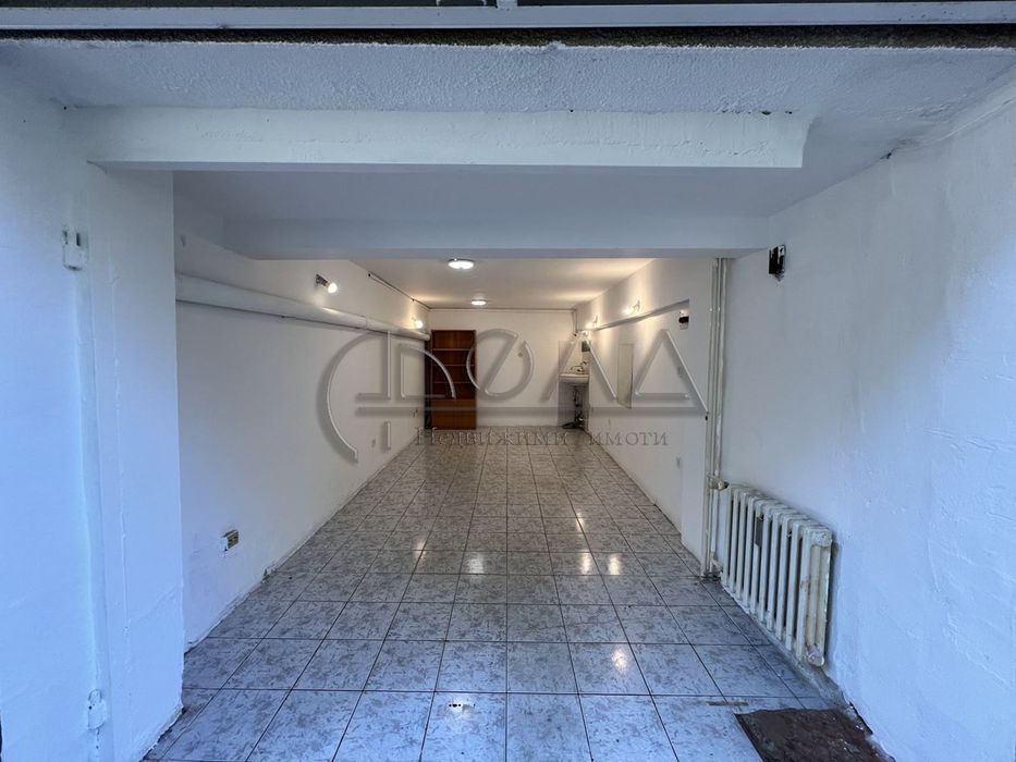 Дава се под наем Гараж / Паркомясто в София, Лозенец - 20 кв.м за 142.8 € - Снимка #1