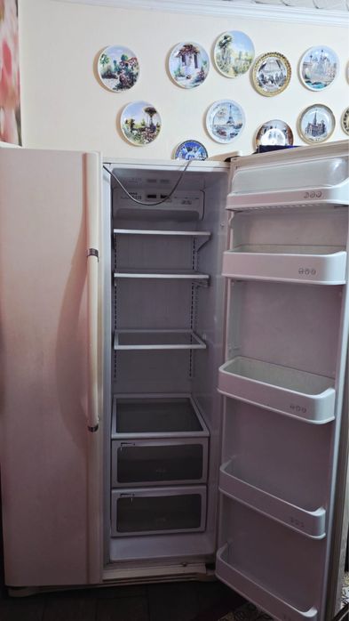 Холодильник LG сайд бай сайд