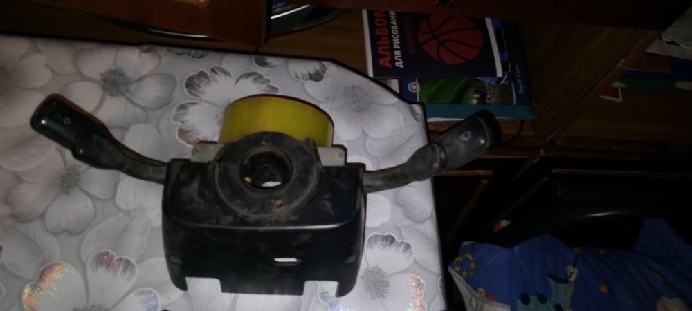 Продам рулевой переключатель на audi