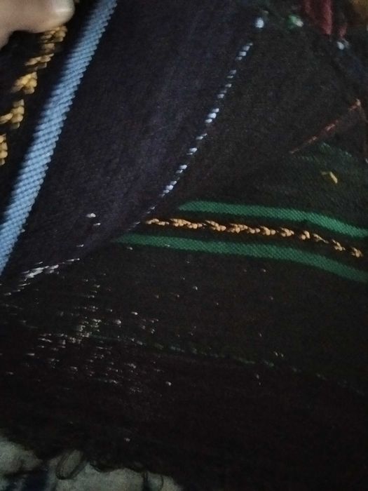 Продавам китеници и тъкани черги