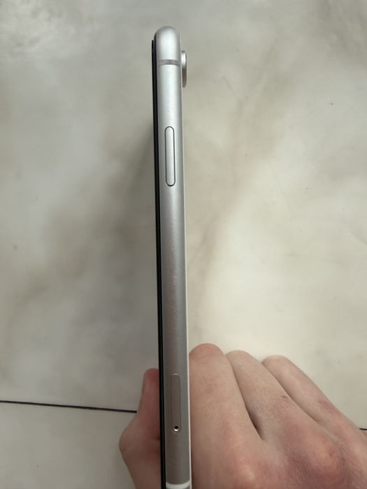 iPhone Xr 64 gb 16 iOS