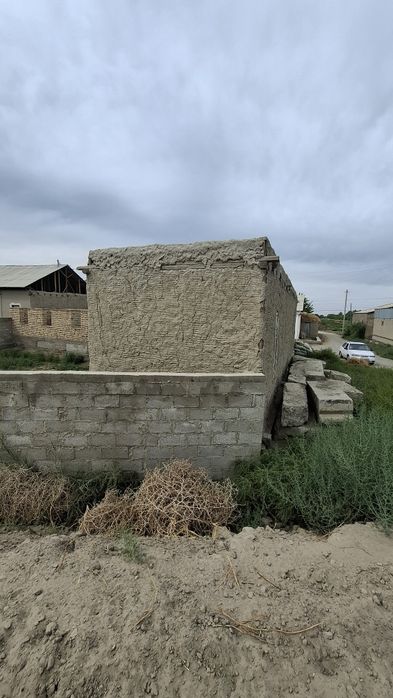 Qurilishi tugallanmagan uchastka