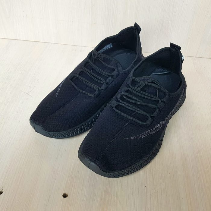 Лёгкие летние кросовки