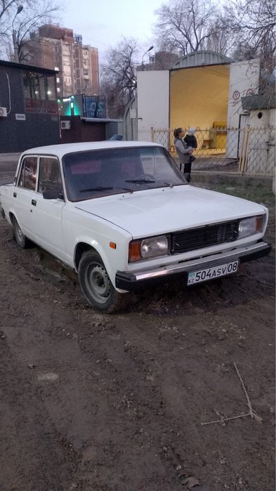 Машина на ходу со