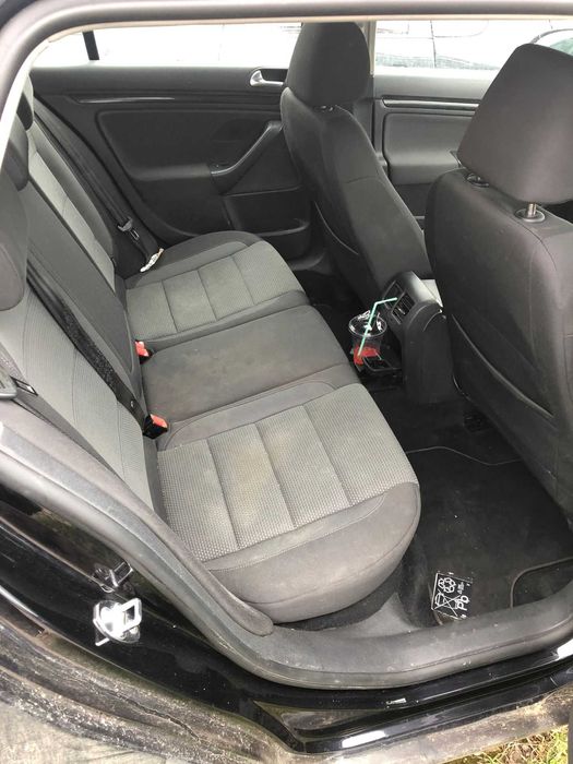 Piese din dezmembrari VW Golf 6 combi, 1.6 diesel CAYC DSG negru LC9X