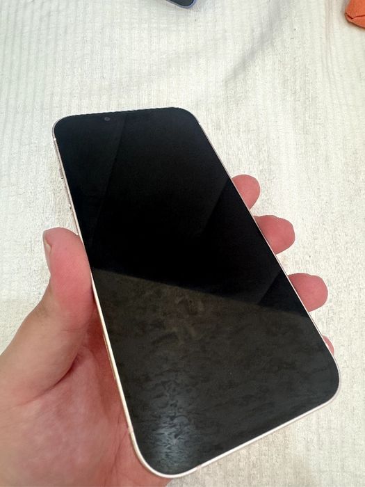 Продам Iphone 13