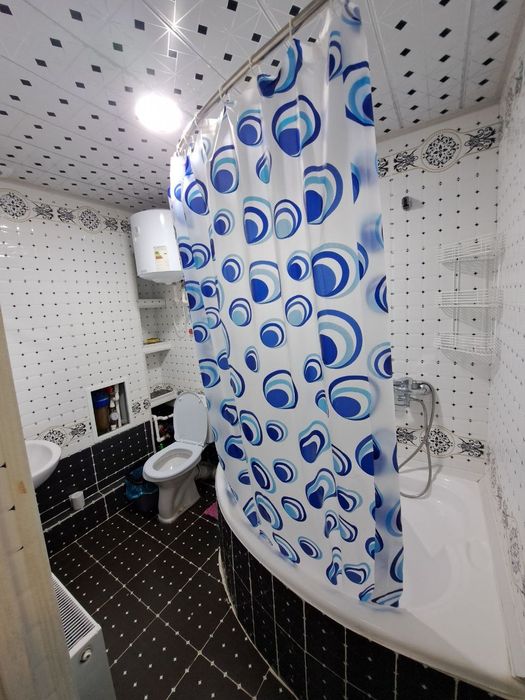 Шахар марказида жойлашган 1 хонали квартира ижарага берилади