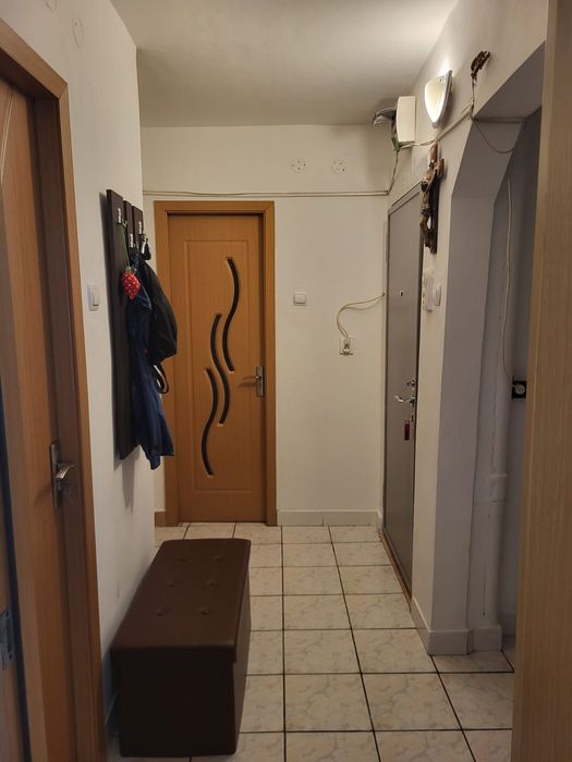 Vând apartament cu 3 camere