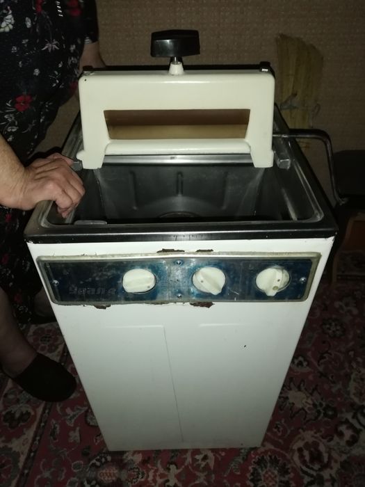 Продам стиралныи машинка Урал