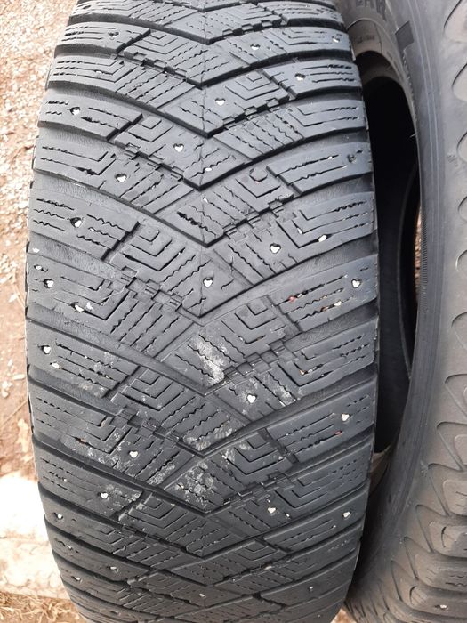 Продам шины 265/65/17 гудиер
