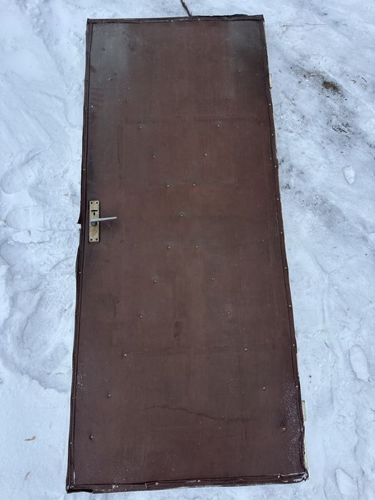 Дверь деревянная утепленная б/у 200*85