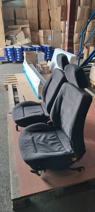 Продам сиденья на ауди б 4