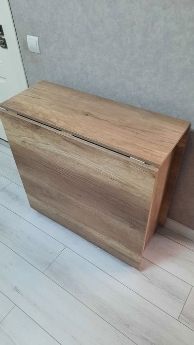 Продам новый стол книжку