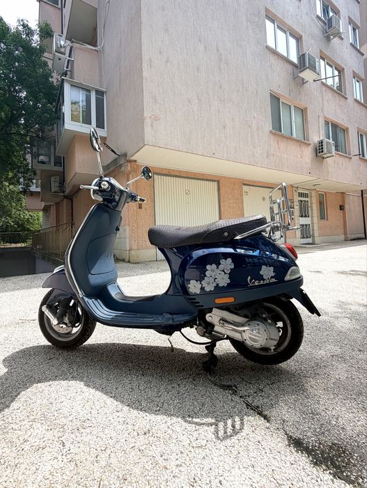Скутер Vespa 50cc