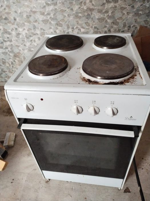 Продам холодильник и эл.плиту