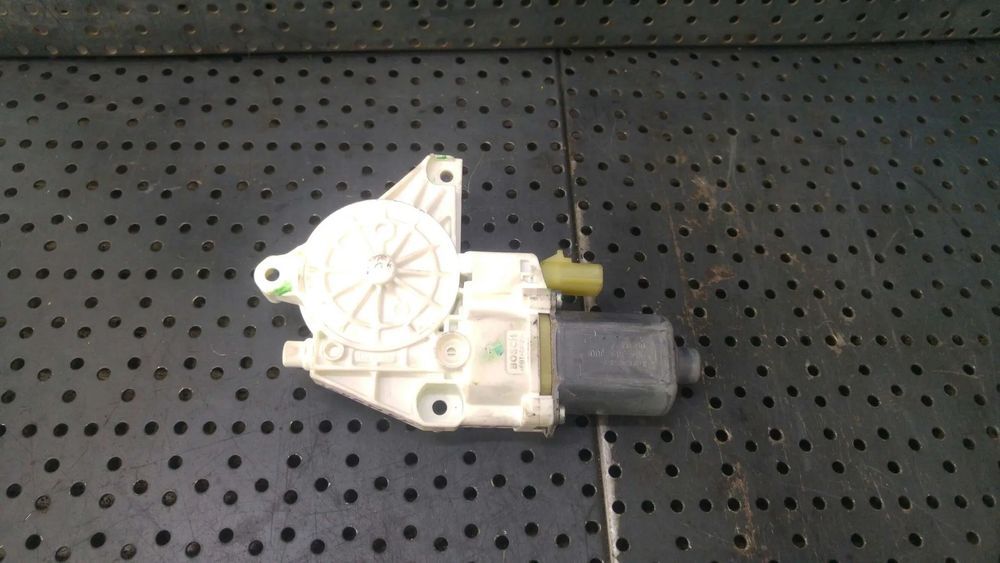 Motoras macara stanga spate dodge journey 0130822475
