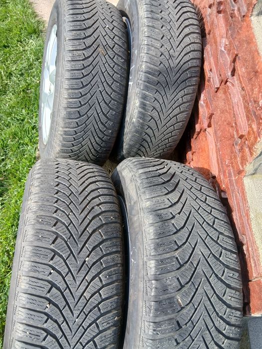 Anvelope iarna 215 65 16 cu jante tabla Kadjar  Duster