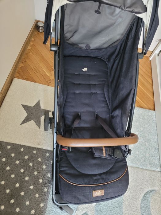Carucior Joie Signature