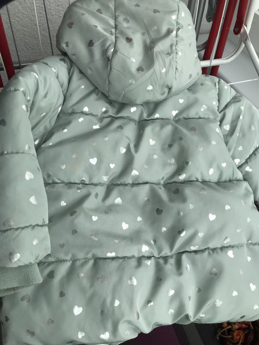 Млечно зелено зимно яке + ръкавики и подарък шапка