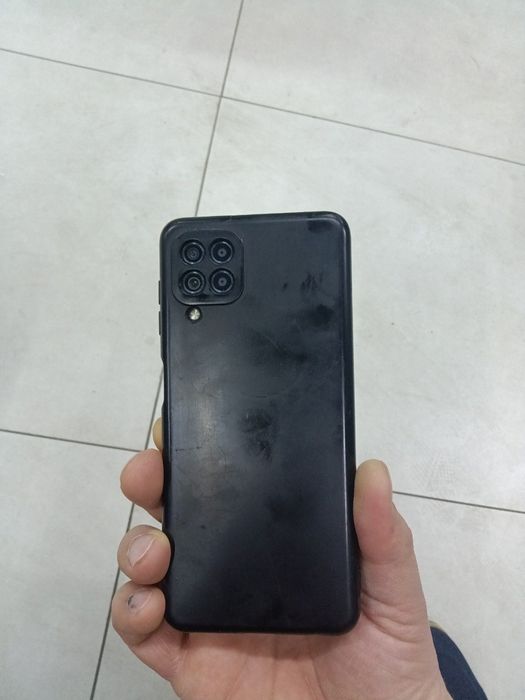 Samsung galaxy A22 4/64gb sotiladi.