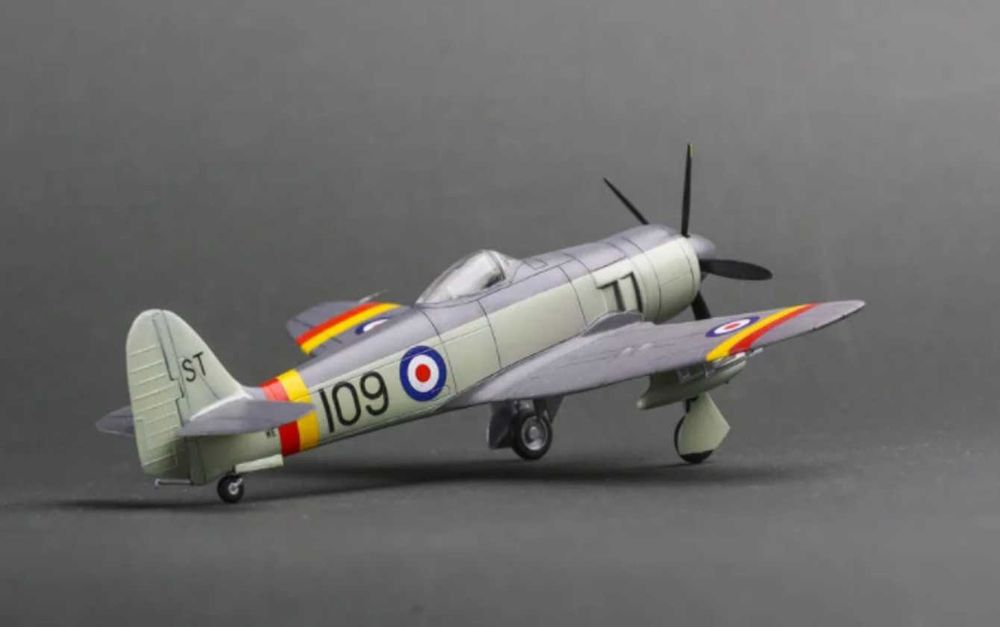 сборная модель самолёта Sea Fury 1/72 наглядное пособие