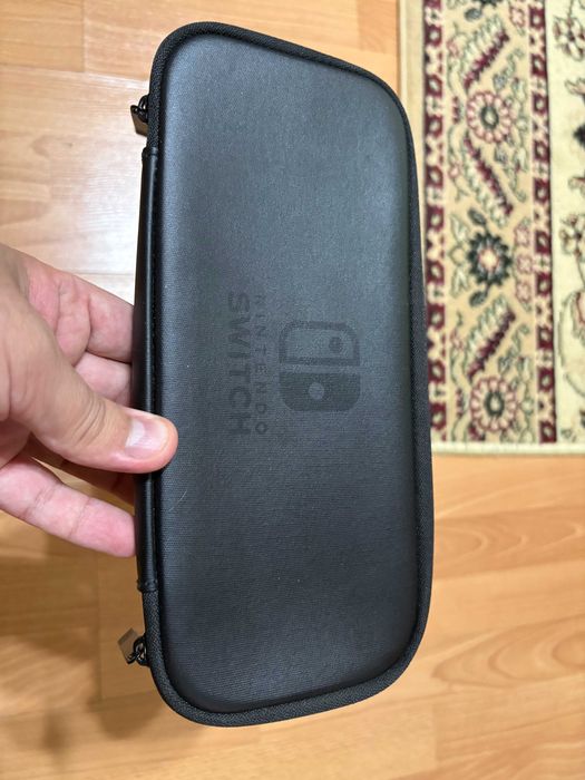 Оригинальный чехол для Nintendo Switch и Switch OLED.
