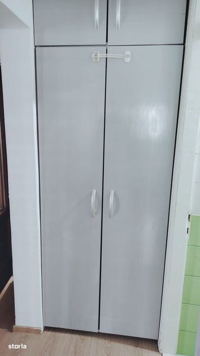 Inchiriez ap. cu 3 camere, 2 balcoane, Zona C.R.Vivo