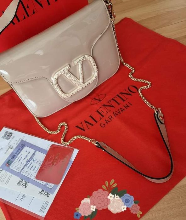 Geanta nude Vltn, Italia  logo metalic auriu, saculet inclus