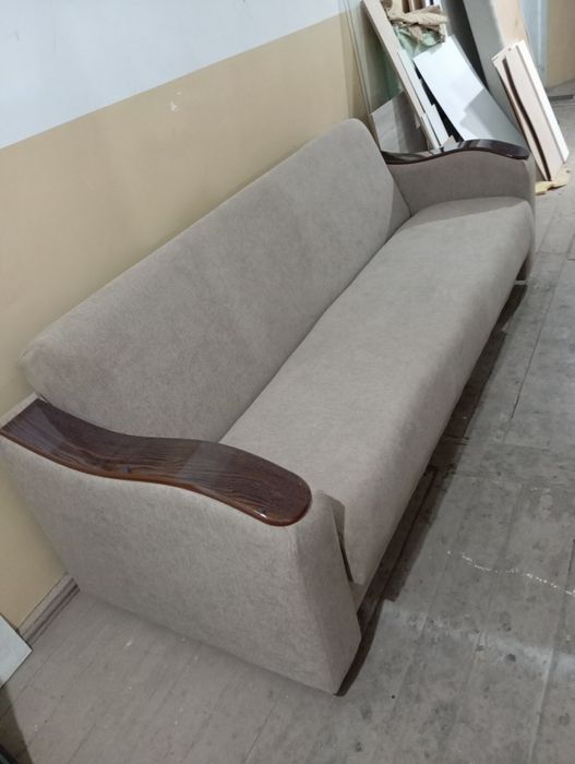 Продается диван полная реставрации,