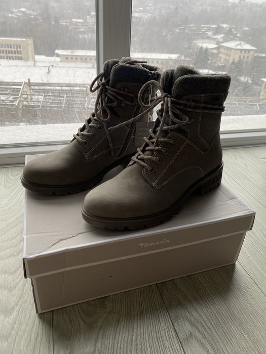 Боти на  Tamaris