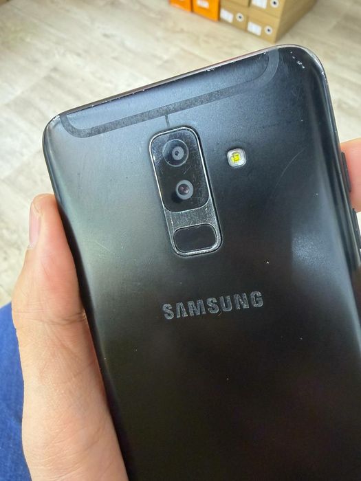 Samsung Galaxy A 6 plus +
