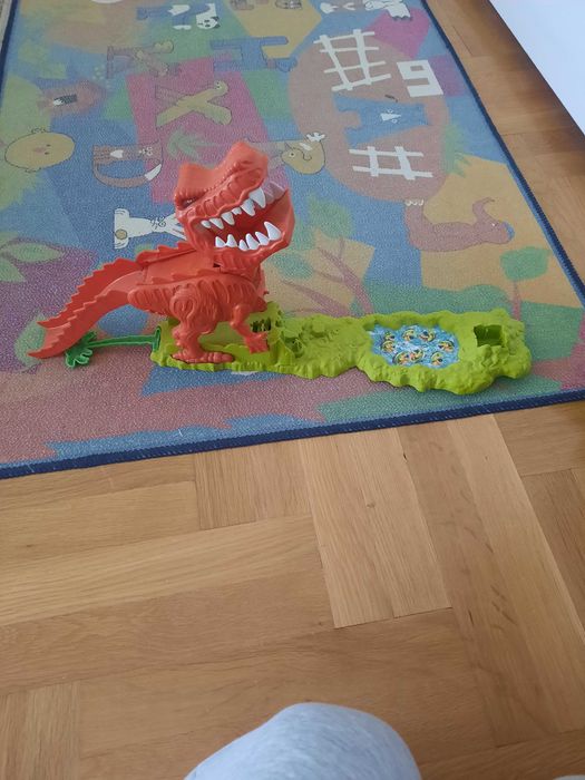 Ти-рекс Hot Wheels писта за колички