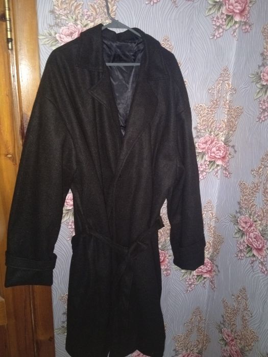 Продам пальто новое