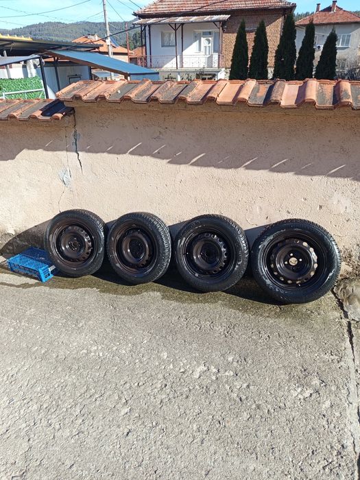 Джанти от Тойота Ярис 2012