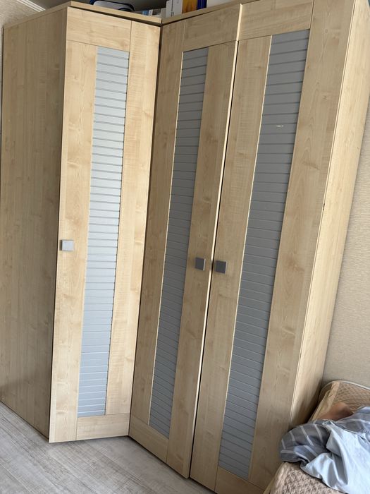 Продам угловой шкаф