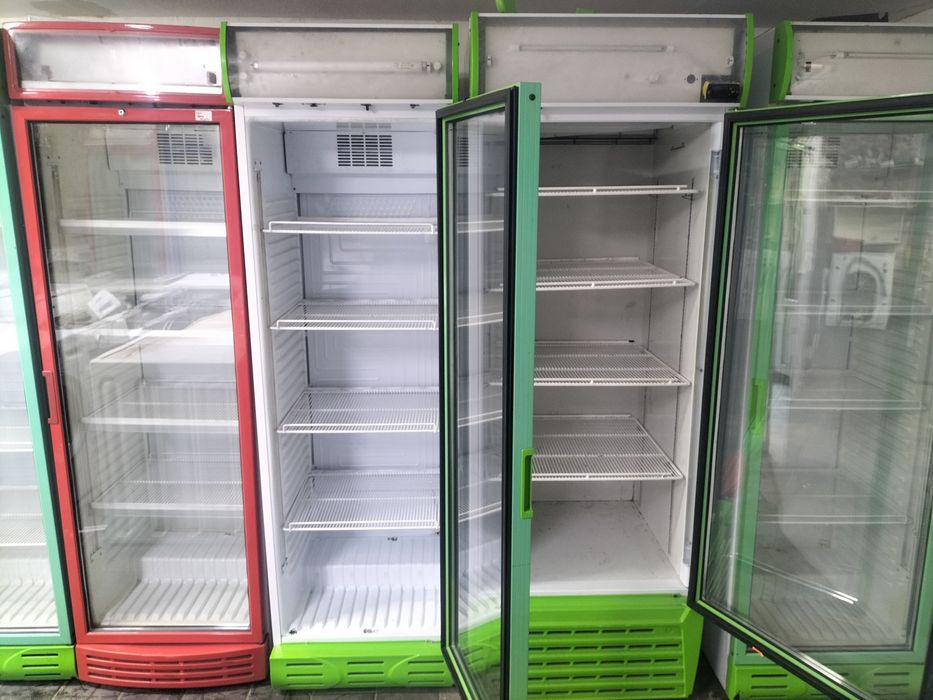 Холодильник Витринный