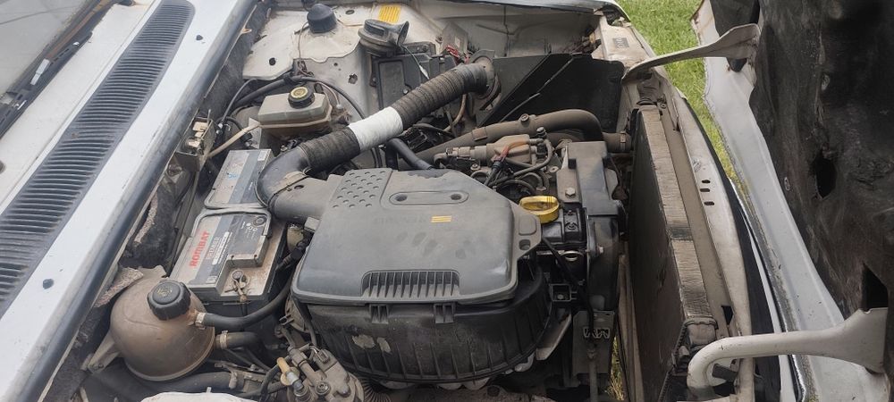 Dacia Papuc 1.9 Diesel 2005 . 4 UȘI !!