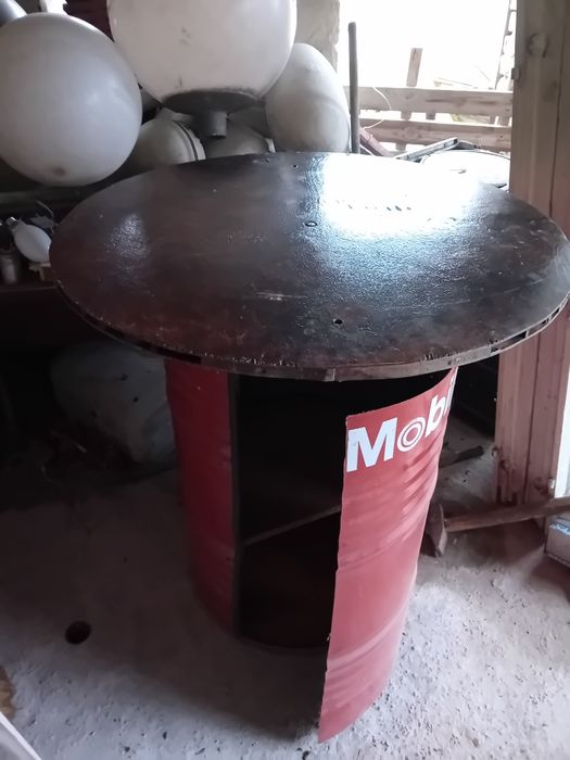 Градинска пейка.