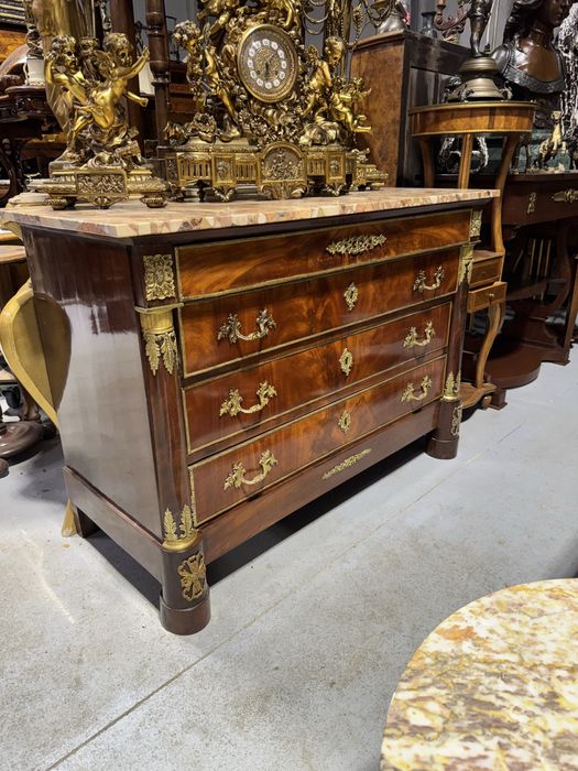 Comoda empire din lemn masiv, de perioada, cu elemente bronz si blind