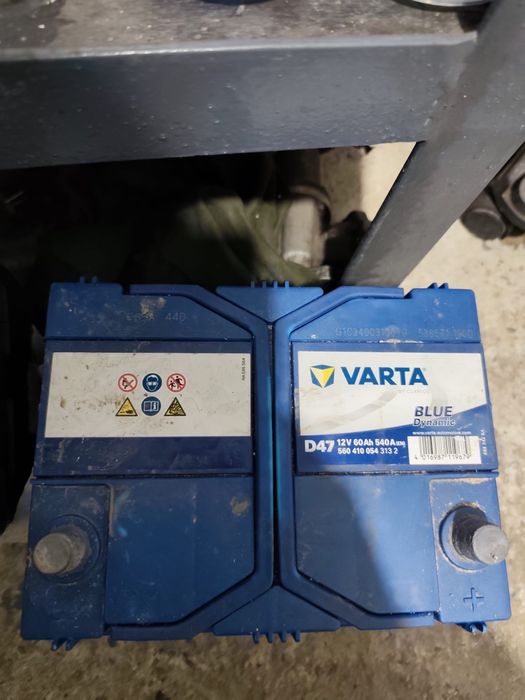 Vand diverse modele baterii stare buna