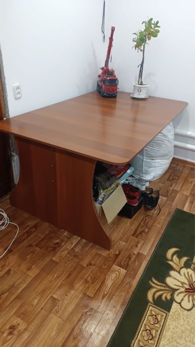 Стол  большой 110/180см